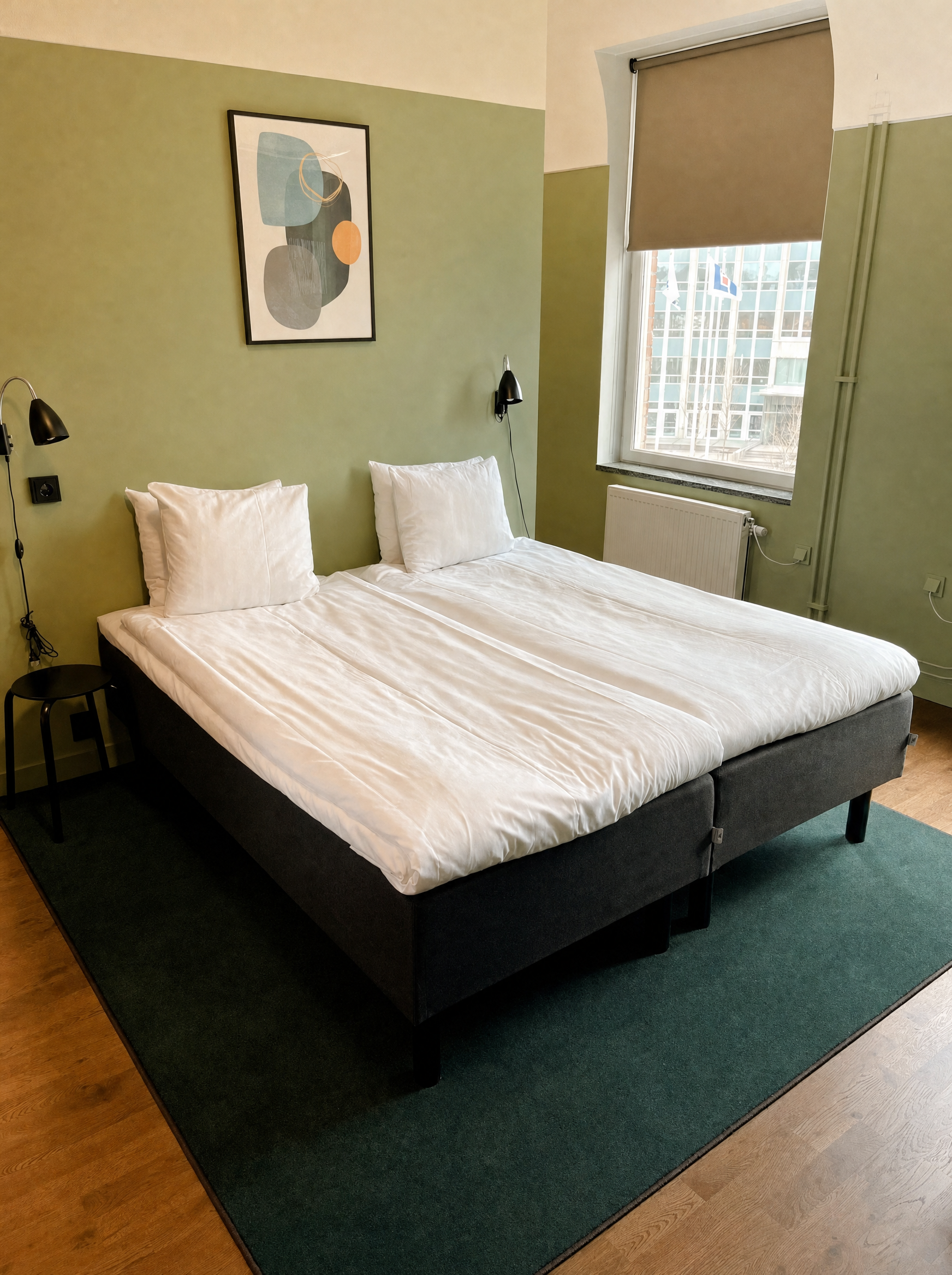 Premium Large Studio